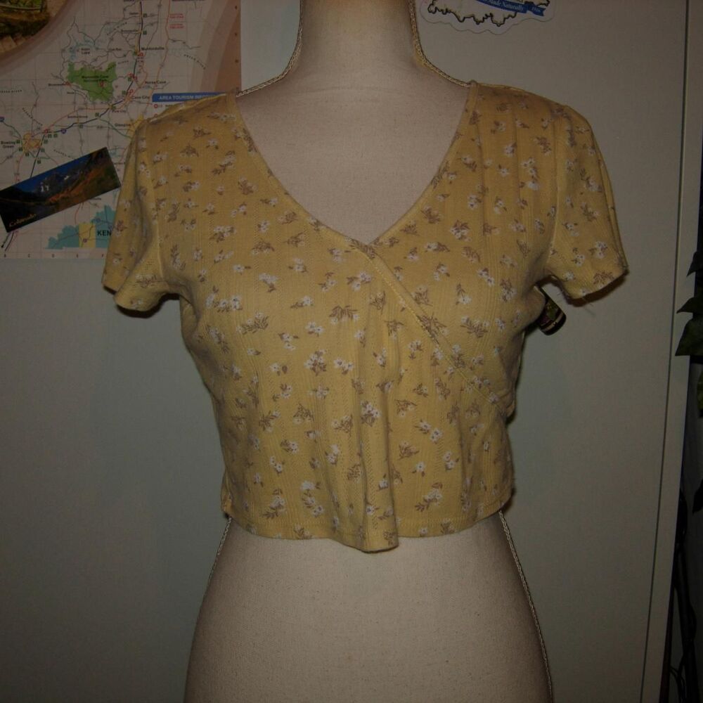 So Yellow Floral Crop top M
